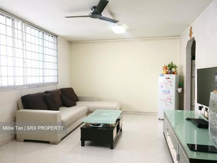 Hougang Avenue 8 thumbnail photo